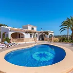 Villa Meile - Plusholidays *